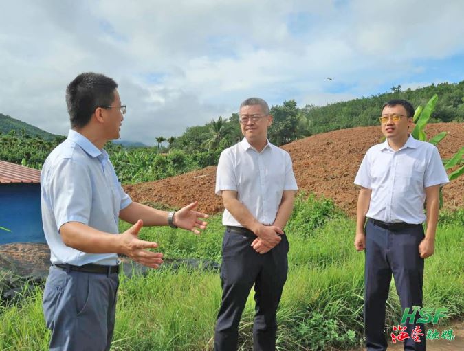 艾軼倫在立才農(nóng)場公司墾區(qū)耕地“非糧化”“非農(nóng)化”專項整改復耕地塊調(diào)研。